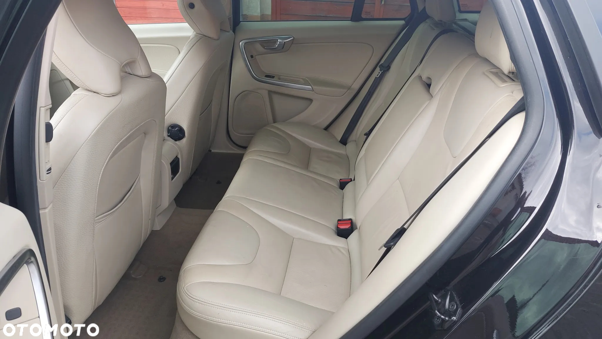 Volvo V60 T3 Kinetic - 12