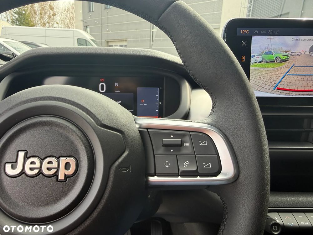 Jeep Avenger 1.2 T3 mHEV Black Edition FWD eDCT6 - 13