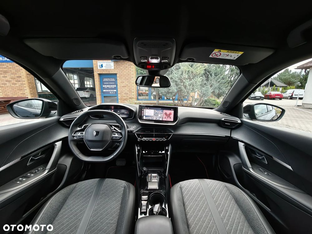 Peugeot 2008 PureTech 130 Allure S&S EAT8 - 8