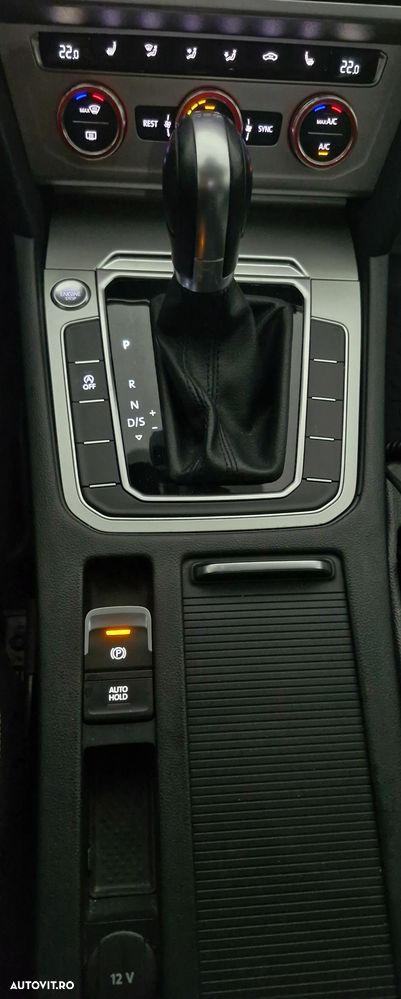 Volkswagen Passat 2.0 TDI DSG Comfortline - 10