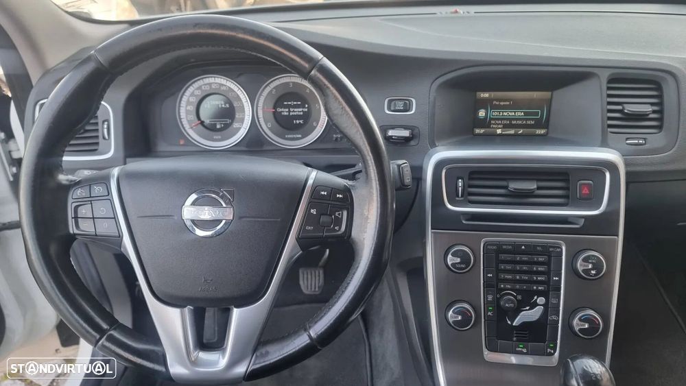 Volvo V60 1.6 D2 Momentum Eco - 6