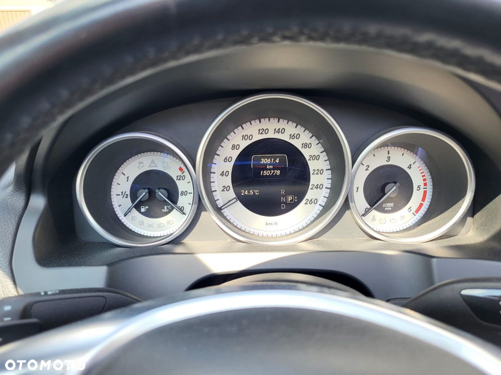 Mercedes-Benz Klasa E 220 CDI Automatik Avantgarde DPF BusinessEDITION - 18