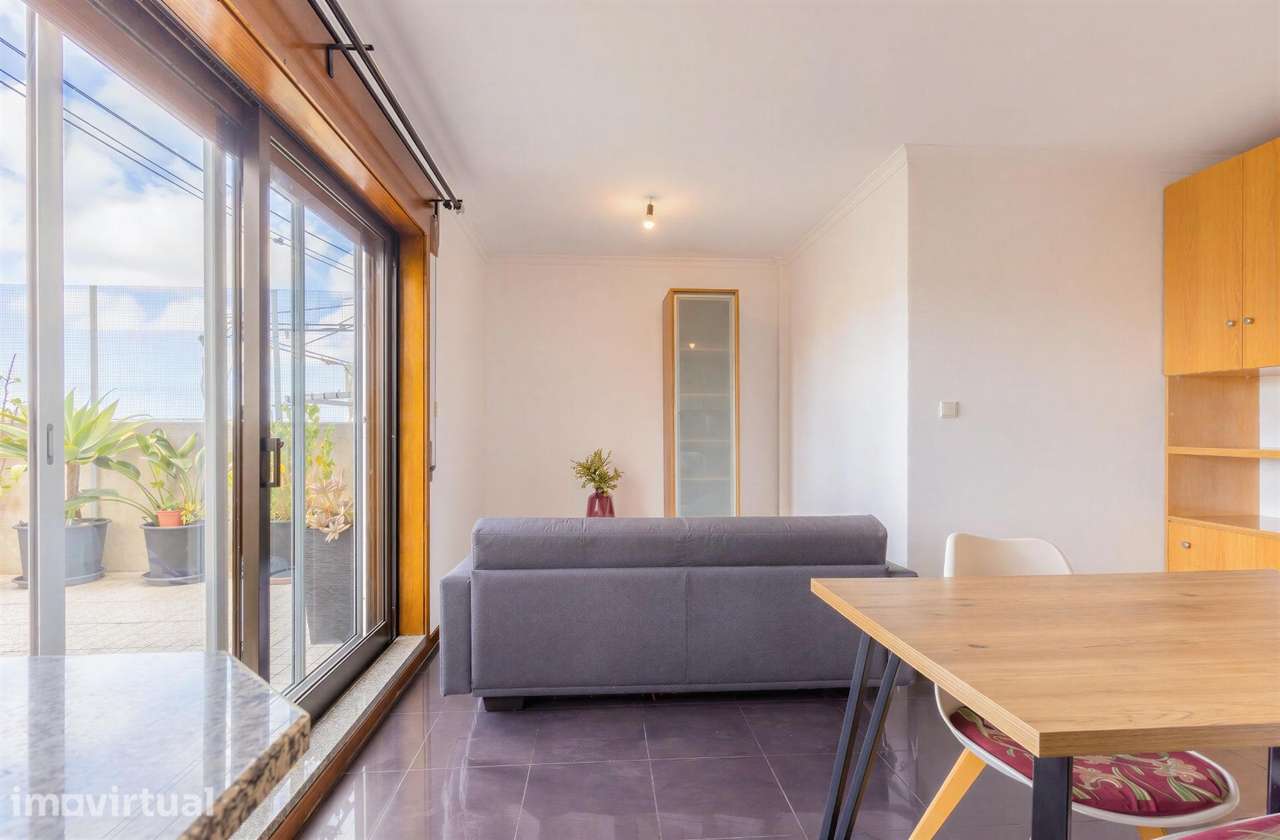 Apartamento T1 com Terraços Privativos e Excelente Localização... - Grande imagem: 3/30