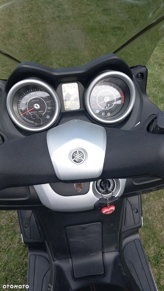 Yamaha X-max - 12