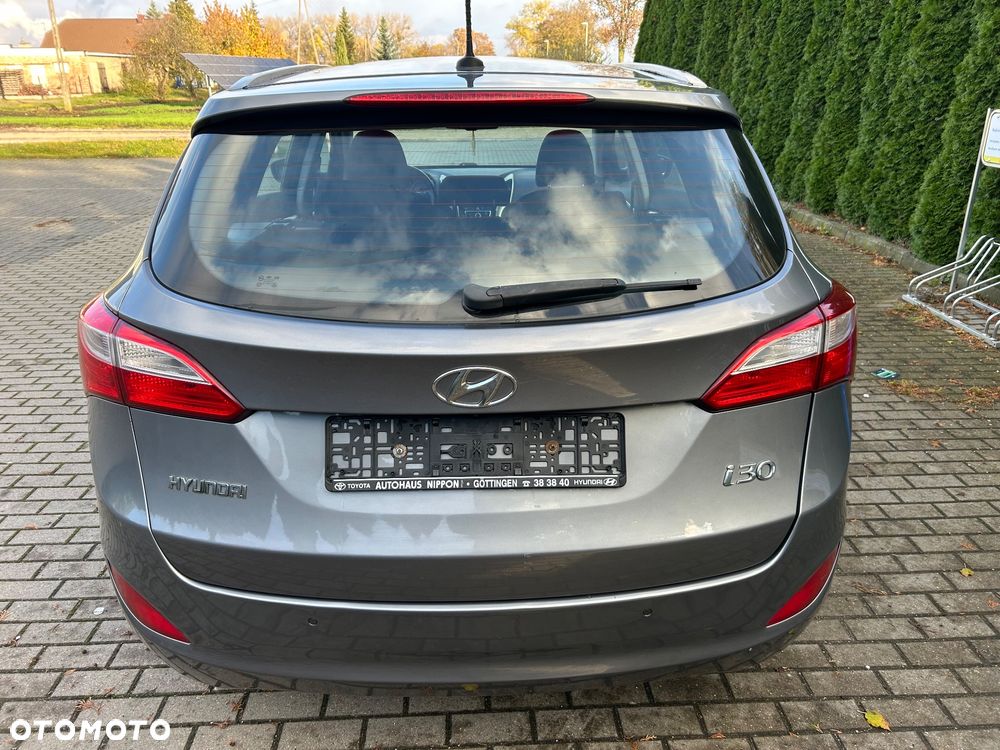 Hyundai i30 1.6 CRDi Fifa World Cup Edition - 7