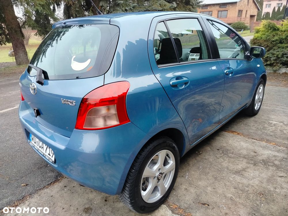 Toyota Yaris 1.3 VVT-i Cool - 11