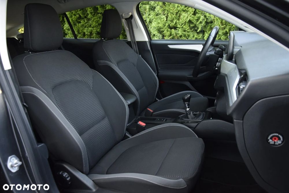Ford Focus 1.0 EcoBoost STart-Stopp-System TITANIUM DESIGN - 6