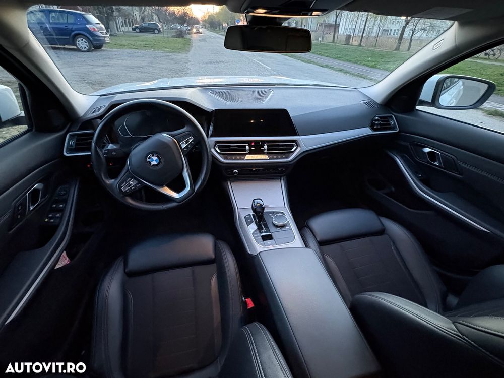 BMW Seria 3 320d Aut. Sport Line - 12