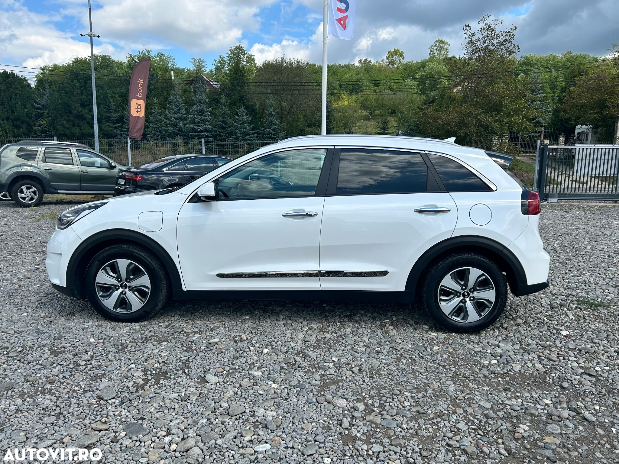 Kia Niro 1.6 GDI 6DCT PHEV Comfort - 4