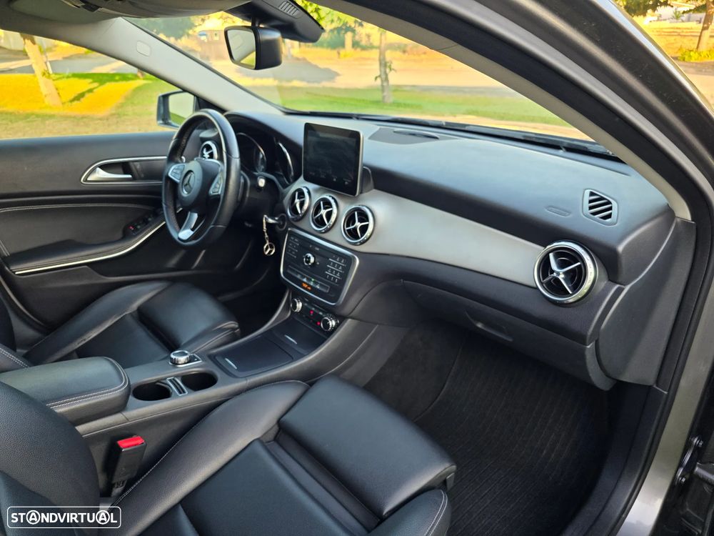 Mercedes-Benz GLA 220 d Urban - 22