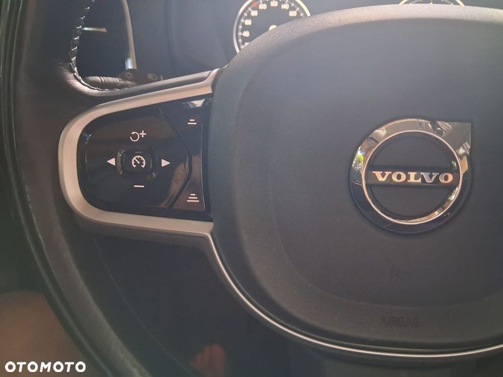 Volvo XC 90 T6 AWD Momentum 7os - 36