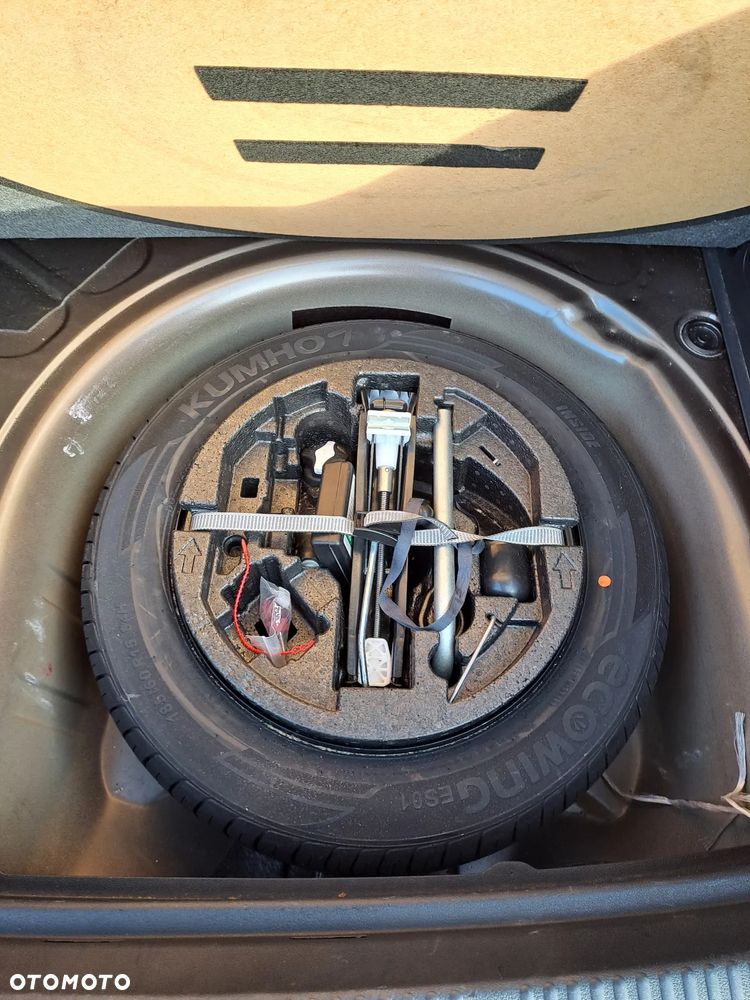 Skoda RAPID 1.0 TSI Style - 23