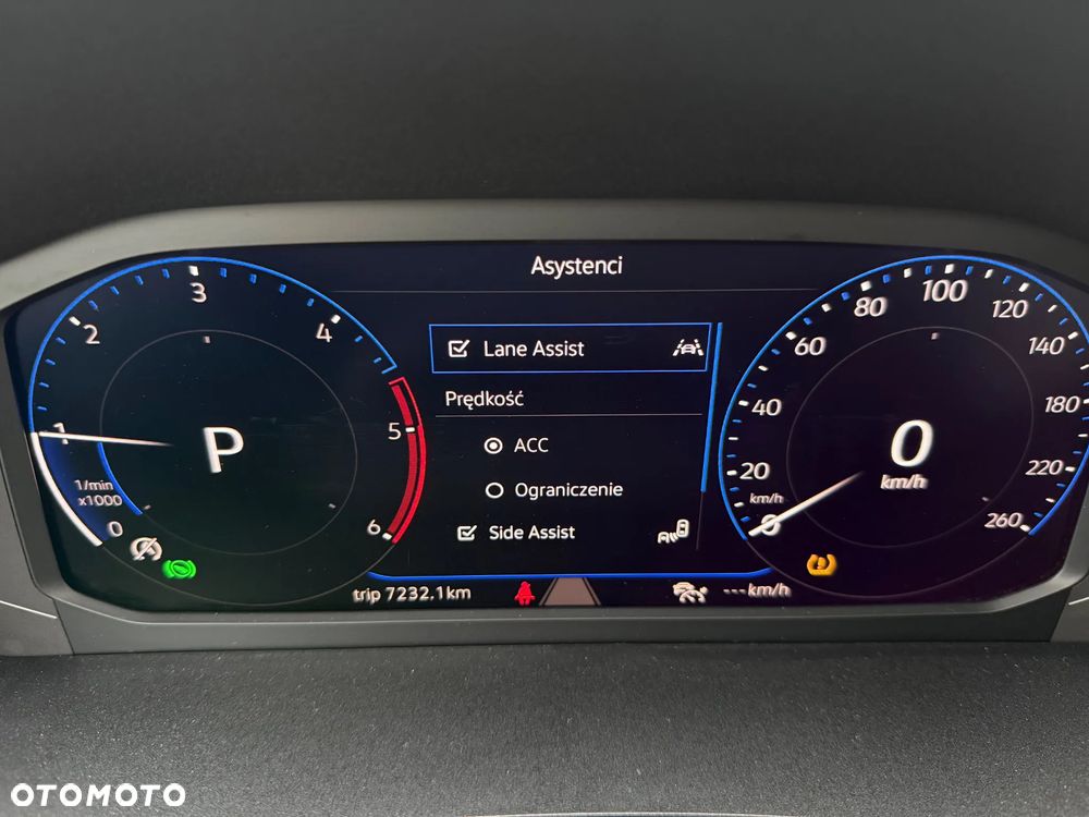 Volkswagen Caravelle - 7