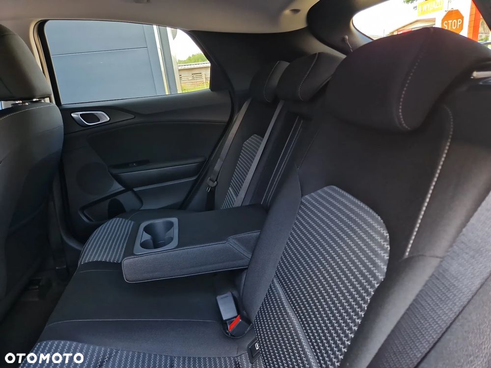 Kia XCeed - 19