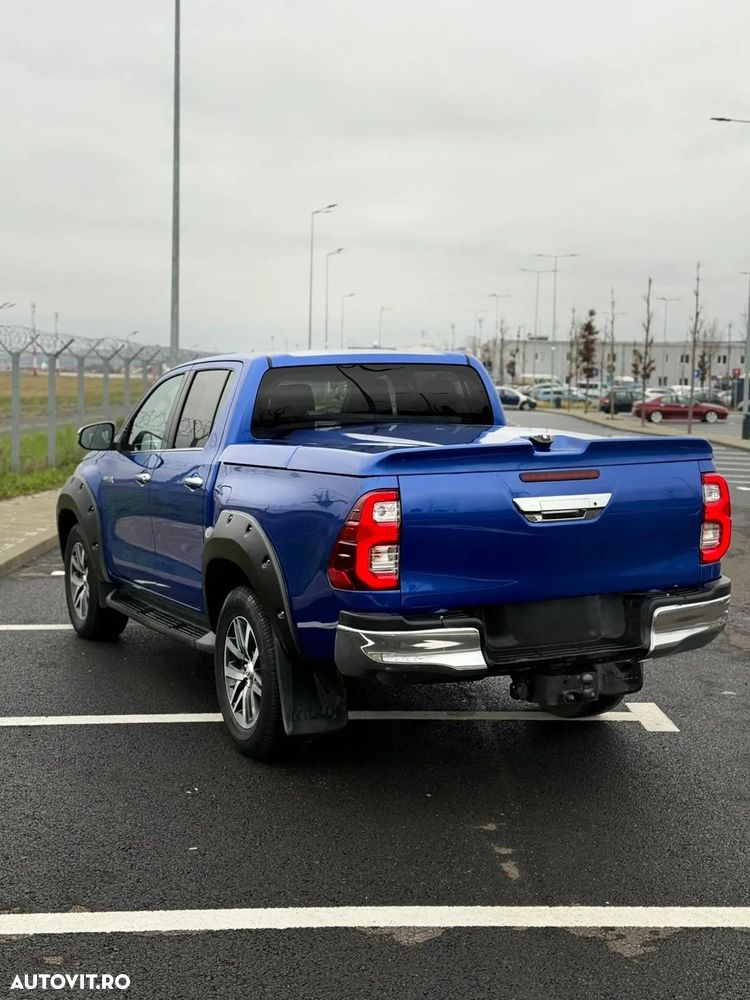 Toyota Hilux 4x4 Double Cab A/T Invincible - 5