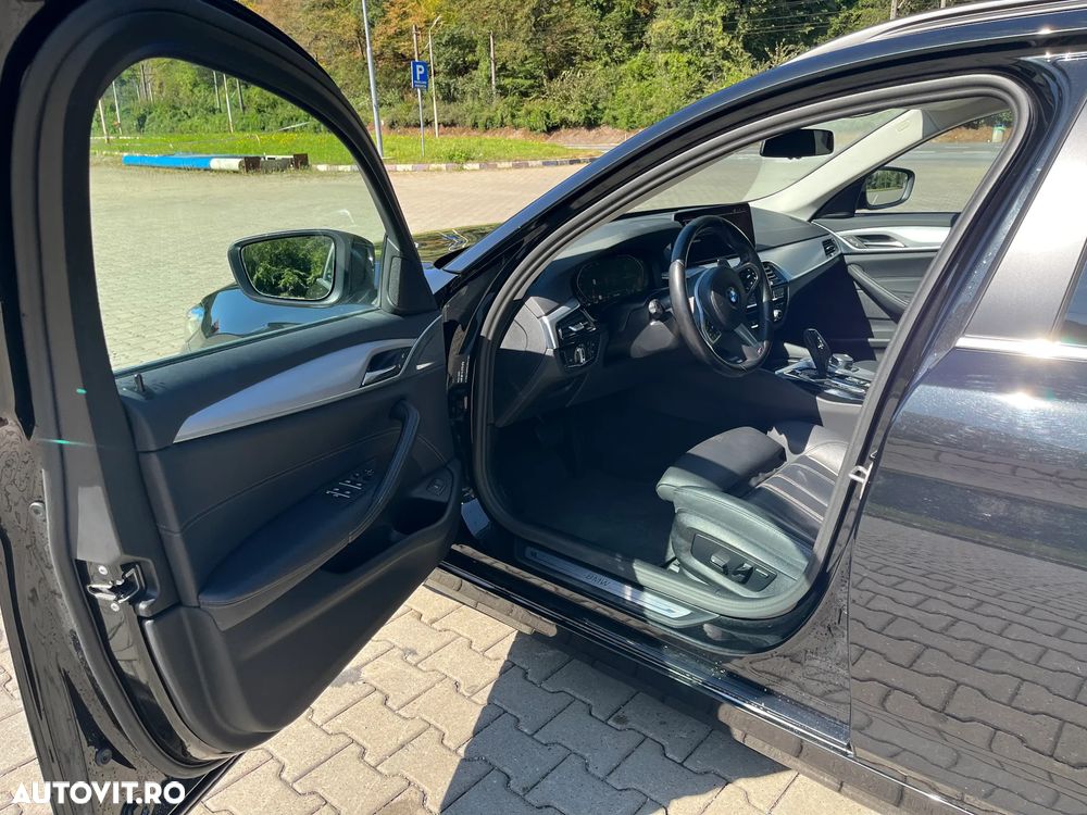 BMW Seria 5 520d AT MHEV - 12