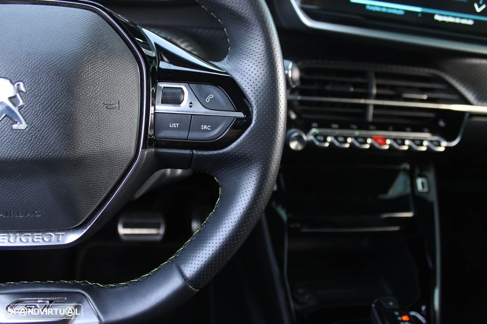 Peugeot e-2008 50 kWh GT - 15