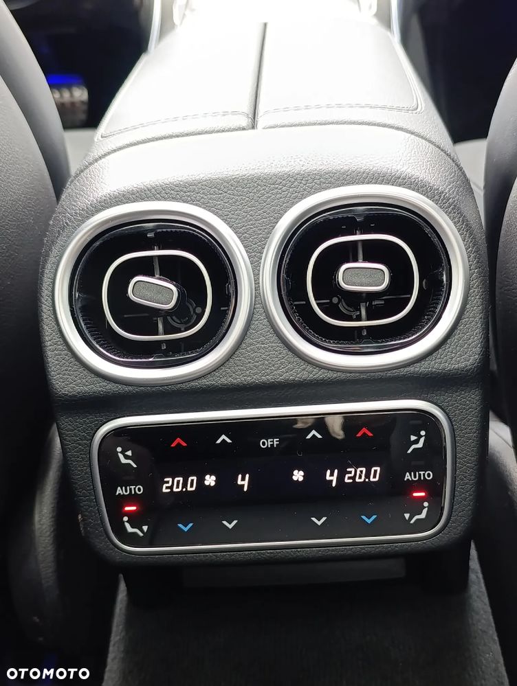 Mercedes-Benz Klasa C 300 d mHEV AMG - 15