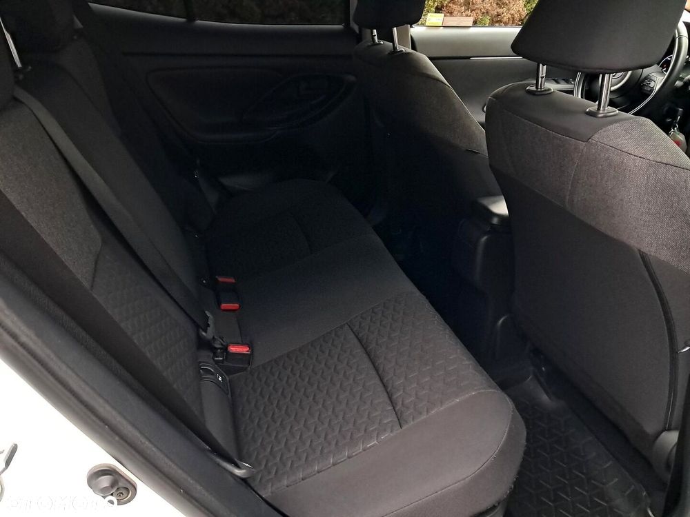 Toyota Yaris Cross Hybrid 1.5 Comfort 4x4 - 11