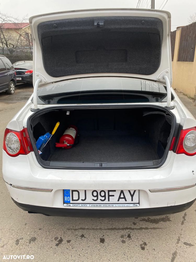 Volkswagen Passat 1.9TDI Comfortline - 9
