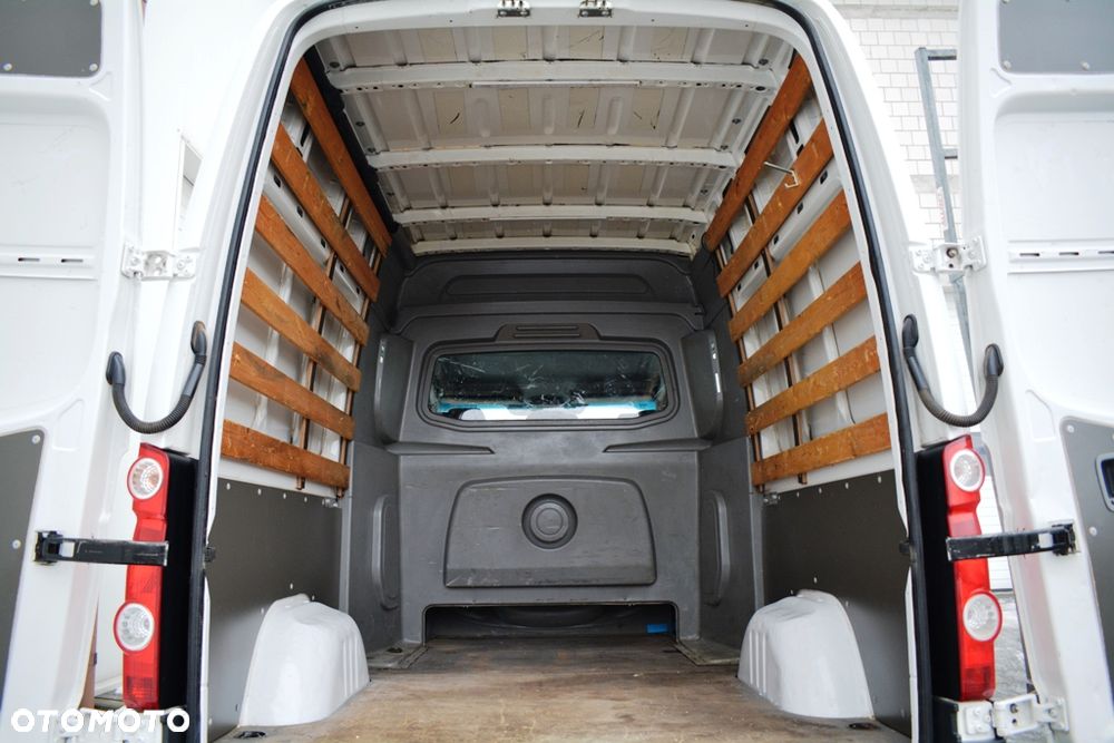 Volkswagen CRAFTER 35 2.0 TDI - 19