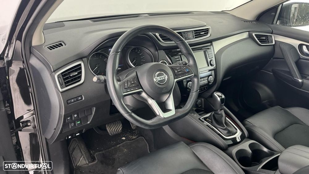 Nissan Qashqai 1.3 DIG-T N-Connecta DCT — fotografia 19