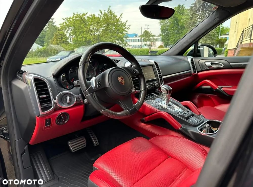 Porsche Cayenne GTS - 18