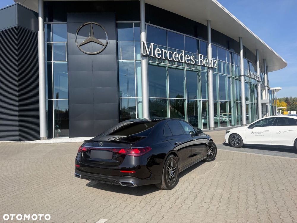 Mercedes-Benz Klasa E 220 d mHEV 4-Matic AMG 9G-Tronic - 23