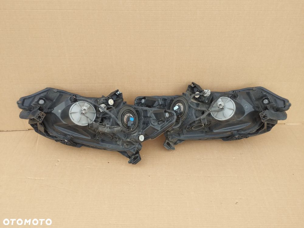 Honda Insight II 09-14r lampa przód przednia prawa + lewa UK - 4