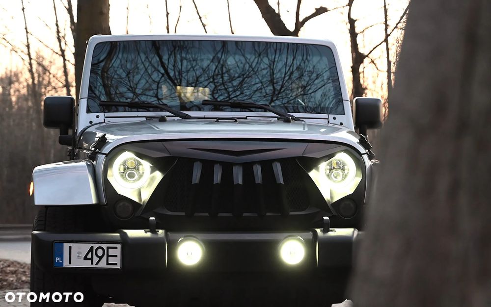 Jeep Wrangler - 1