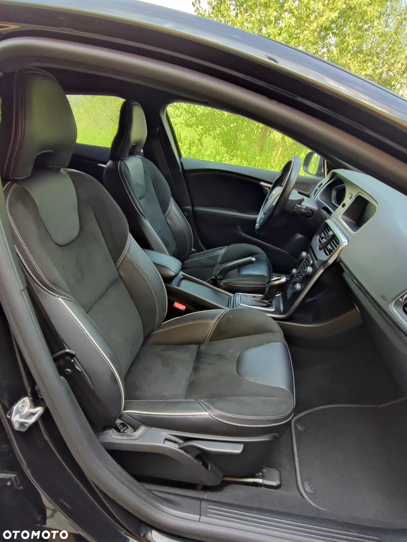 Volvo V40 T3 Geartronic RDesign - 18