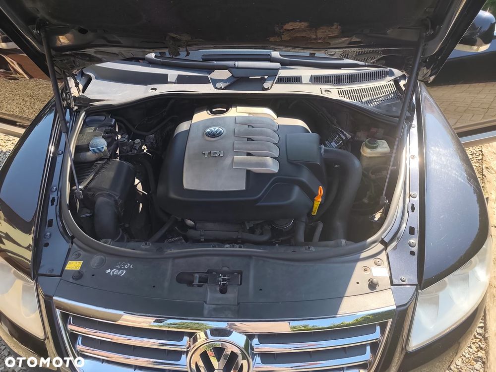 Volkswagen Touareg 2.5 R5 TDI Tiptr - 17
