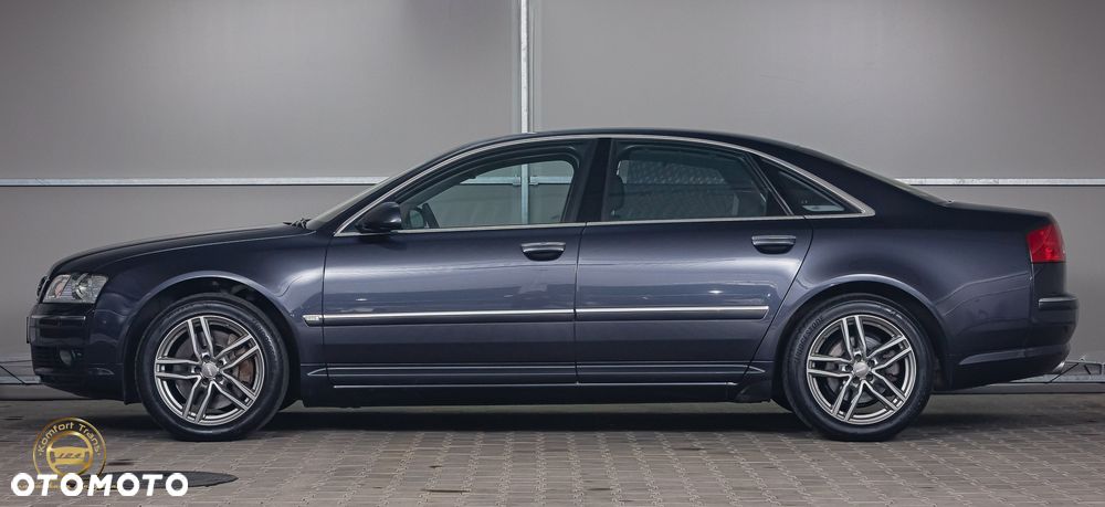 Audi A8 4.2 Quattro - 4
