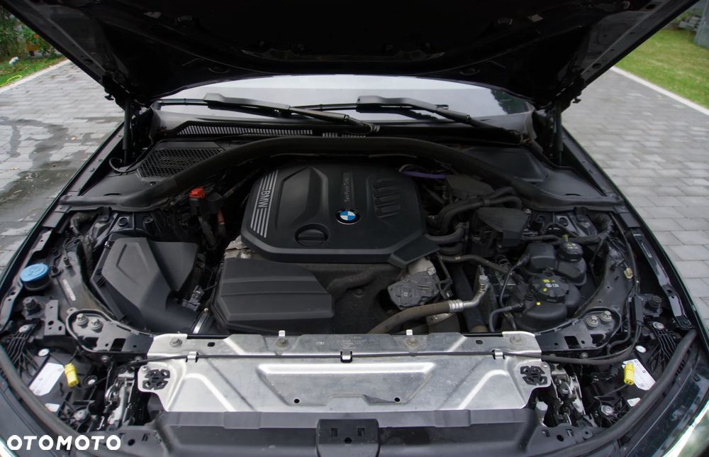 BMW Seria 3 318d - 33