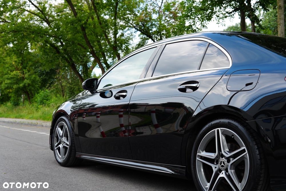 Mercedes-Benz Klasa A 200 AMG Line 7G-DCT - 4