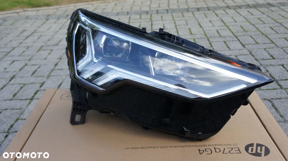 PRZEDNIA PRAWA LAMPA AUDI Q3 FULL LED 83A941774