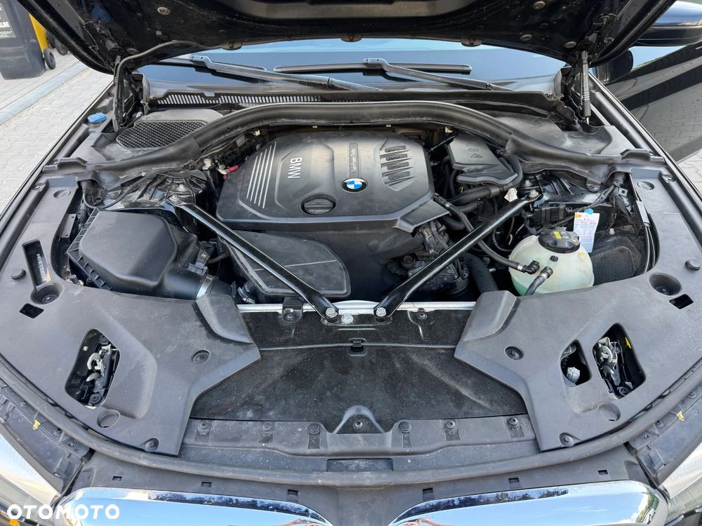BMW Seria 5 520d Sport Line - 15