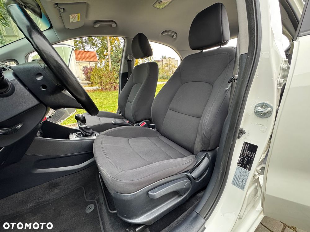 Kia Rio - 22