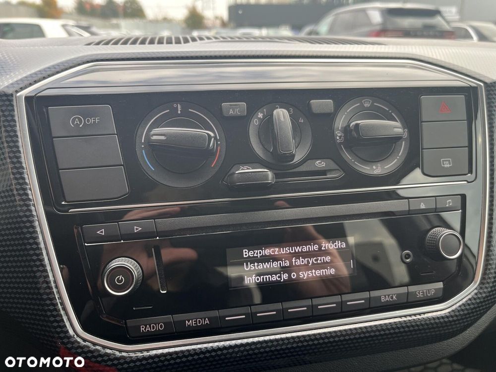 Volkswagen up! 1.0 move - 24