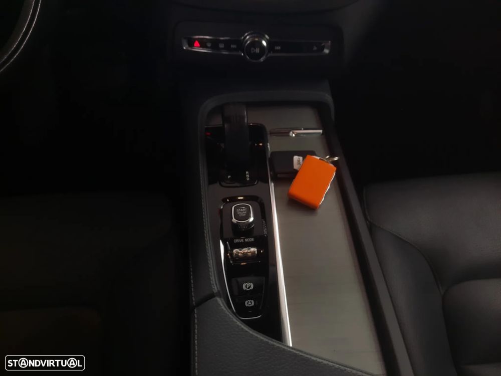 Volvo XC 90 2.0 T8 PHEV Inscription Expression AWD - 29