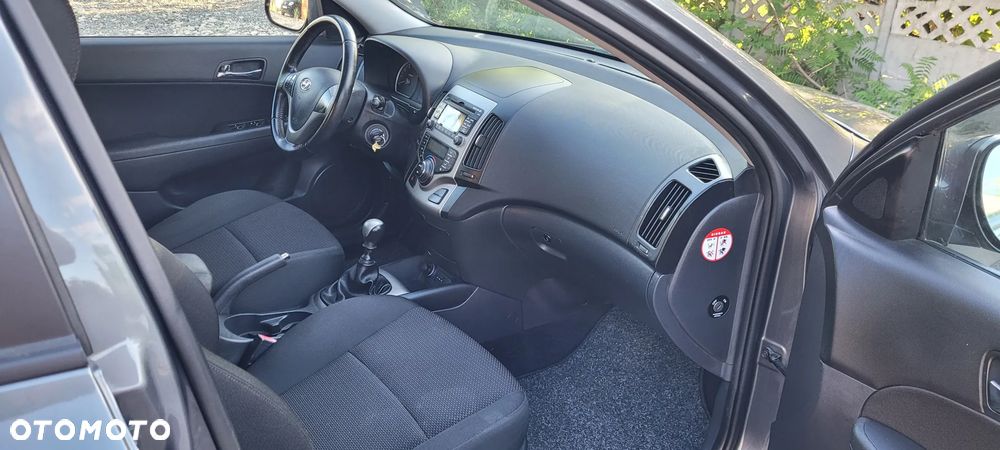 Hyundai i30 1.4 Blue Comfort - 28