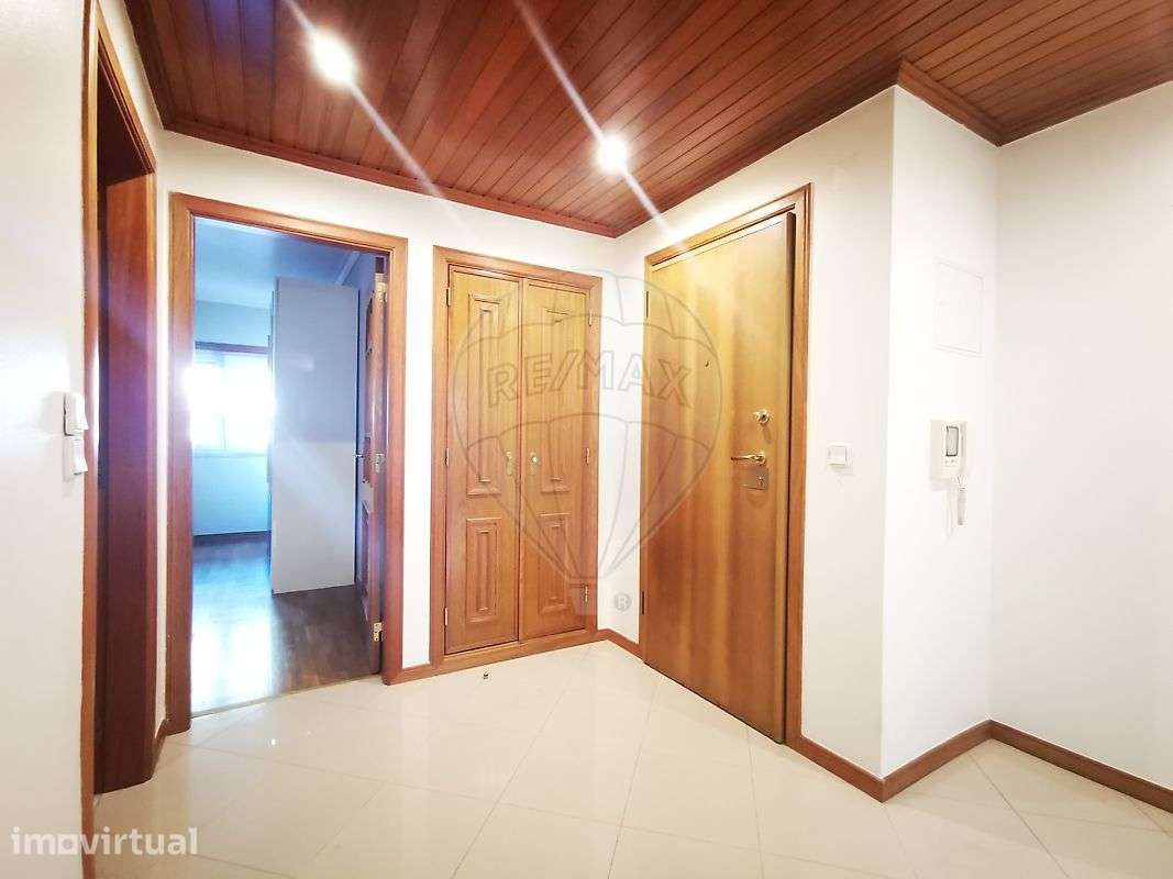 Apartamento T1 para venda - Grande imagem: 2/17