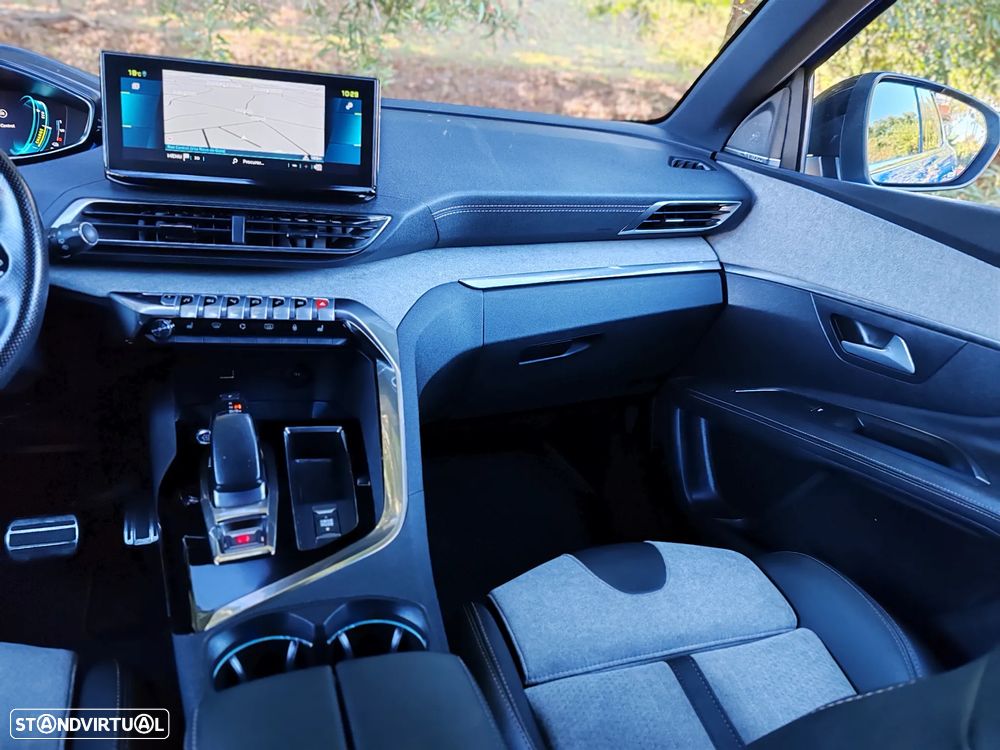 Peugeot 3008 1.6 Hybrid GT Pack e-EAT8 - 18