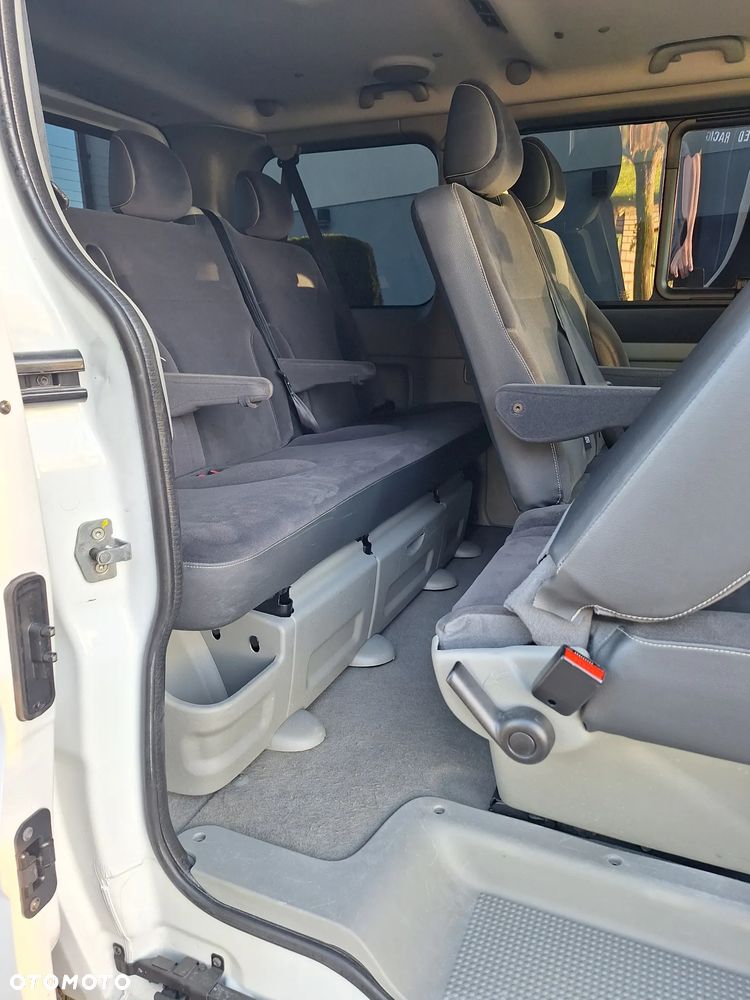 Renault Trafic FAP Passenger Black Edition - 33