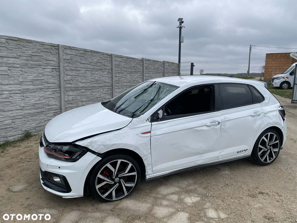 Volkswagen Polo 2.0 TSI DSG GTI - 6