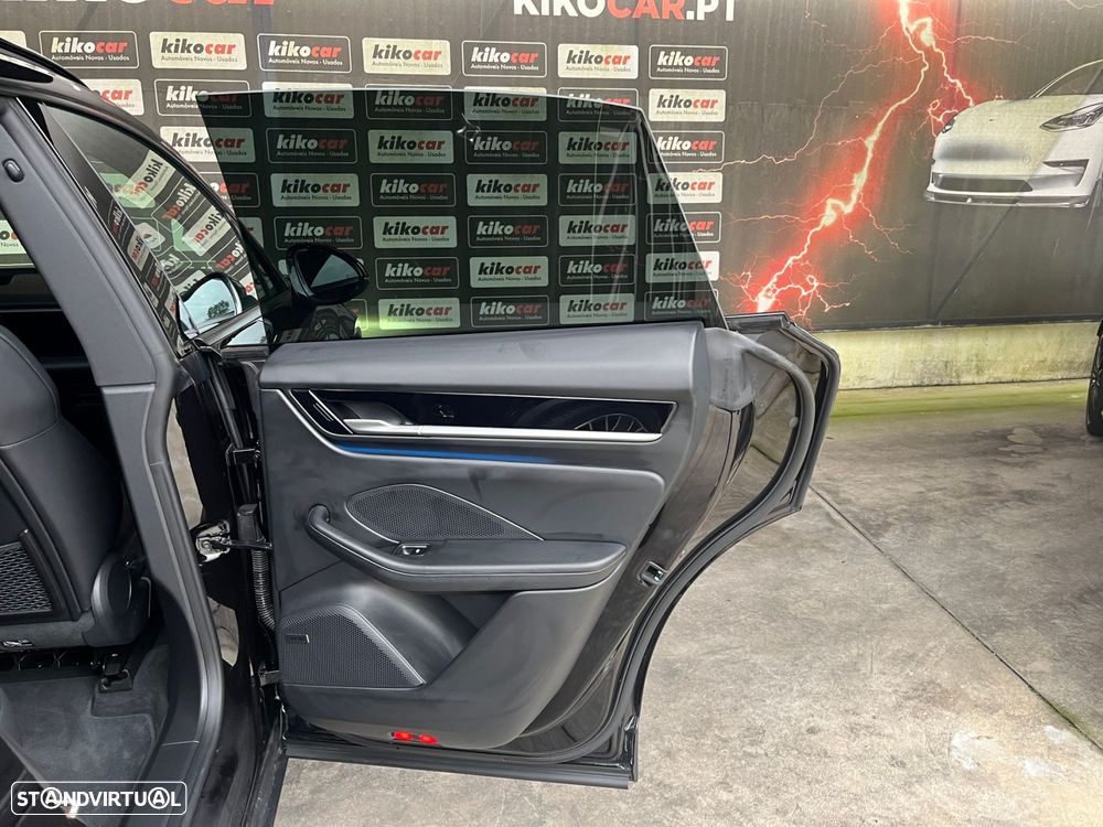 Porsche Macan Electric 4 - 55