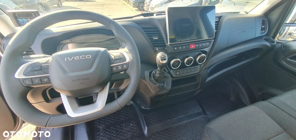 Iveco DAILY 35S18 - 17