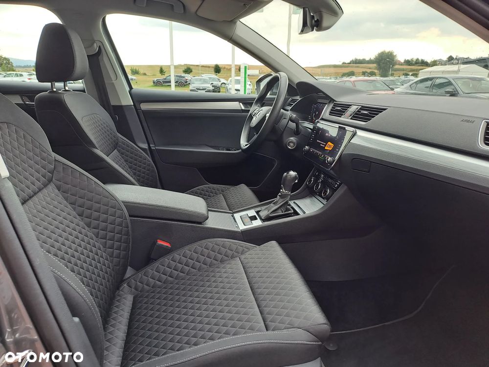 Skoda Superb 2.0 TDI SCR Ambition DSG - 10