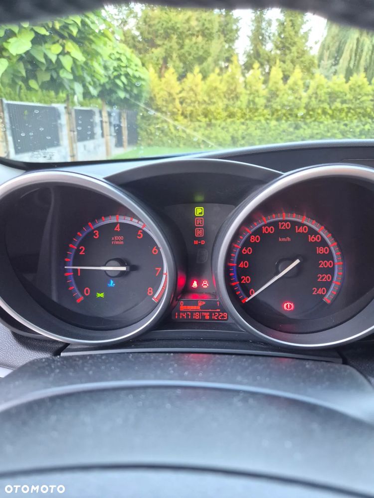 Mazda 3 2.0 Exclusive + - 26