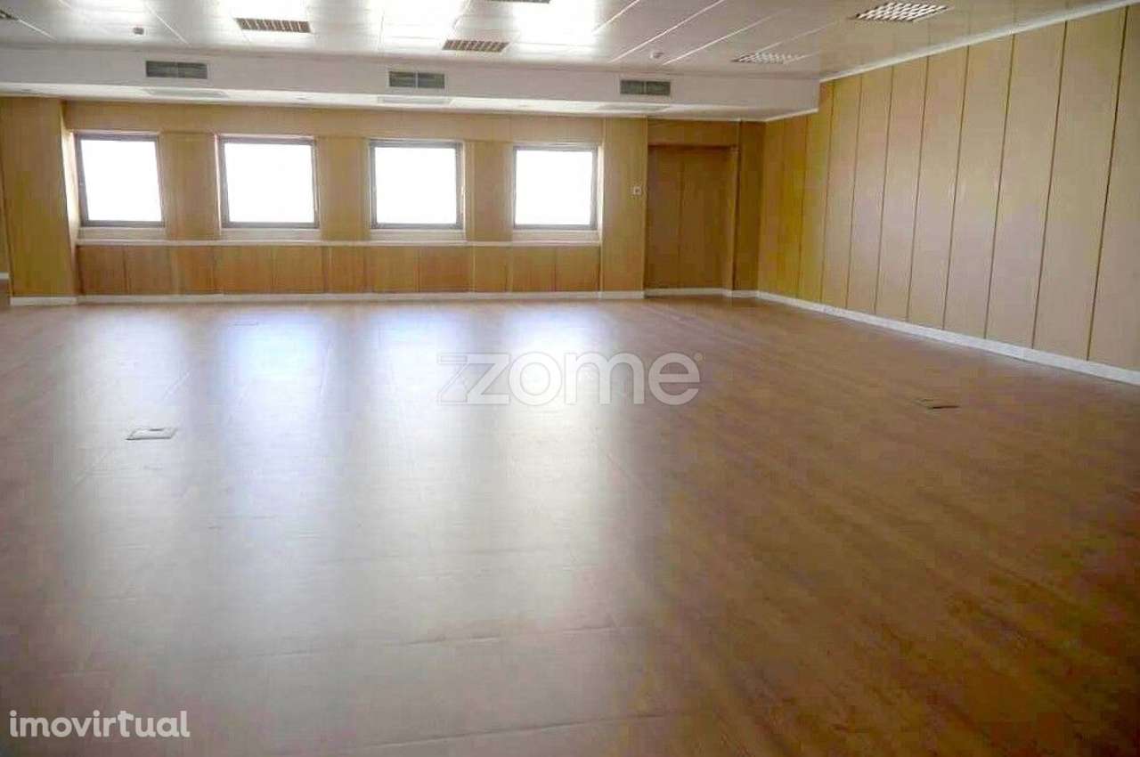 Escritório 143m² em open space no Edifício Tejo, Alfragide - Grande imagem: 3/33